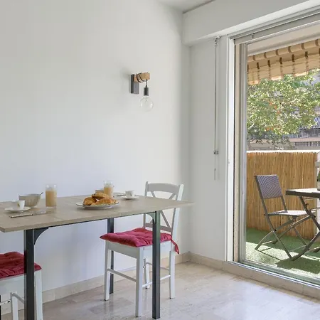 Cosy - Centre - Terrasse - Clim - Wifi Lägenhet *